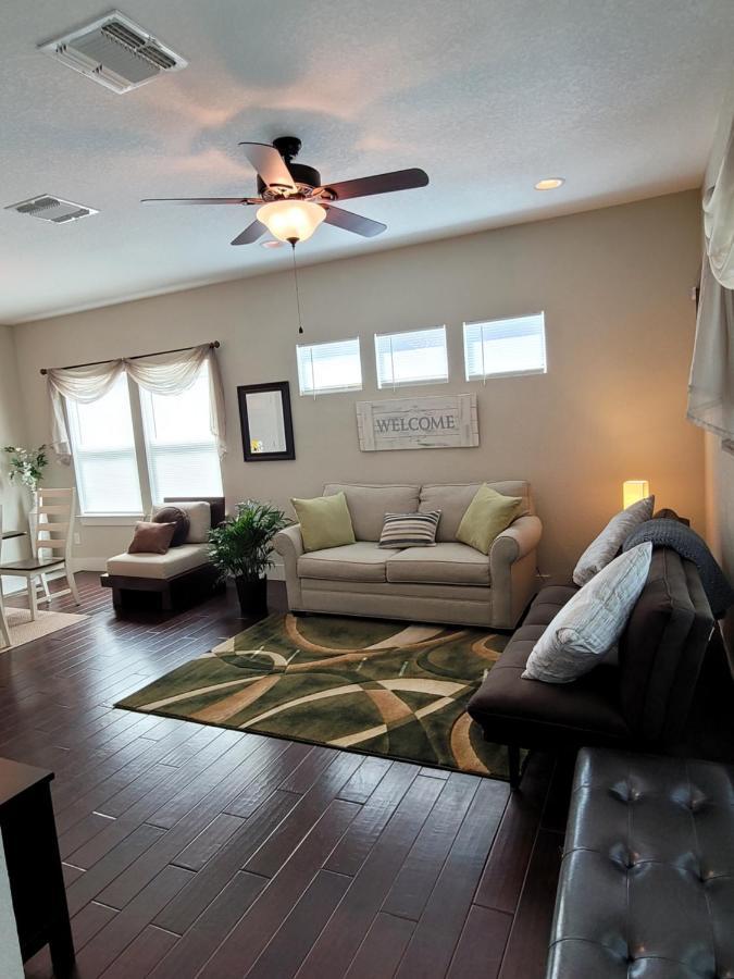 Ferienhaus Spacious Townhouse Minutes From Downtown Sa. San Antonio