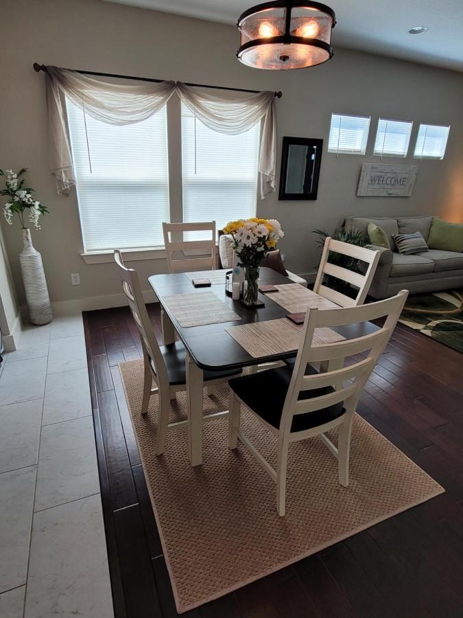 Spacious Townhouse Minutes From Downtown Sa. Ferienhaus